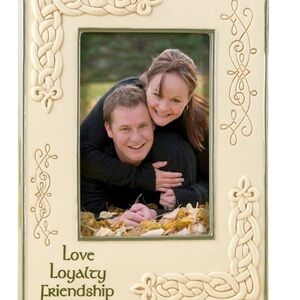 Grasslands Road Cream Celtic Knot Frame new - in box